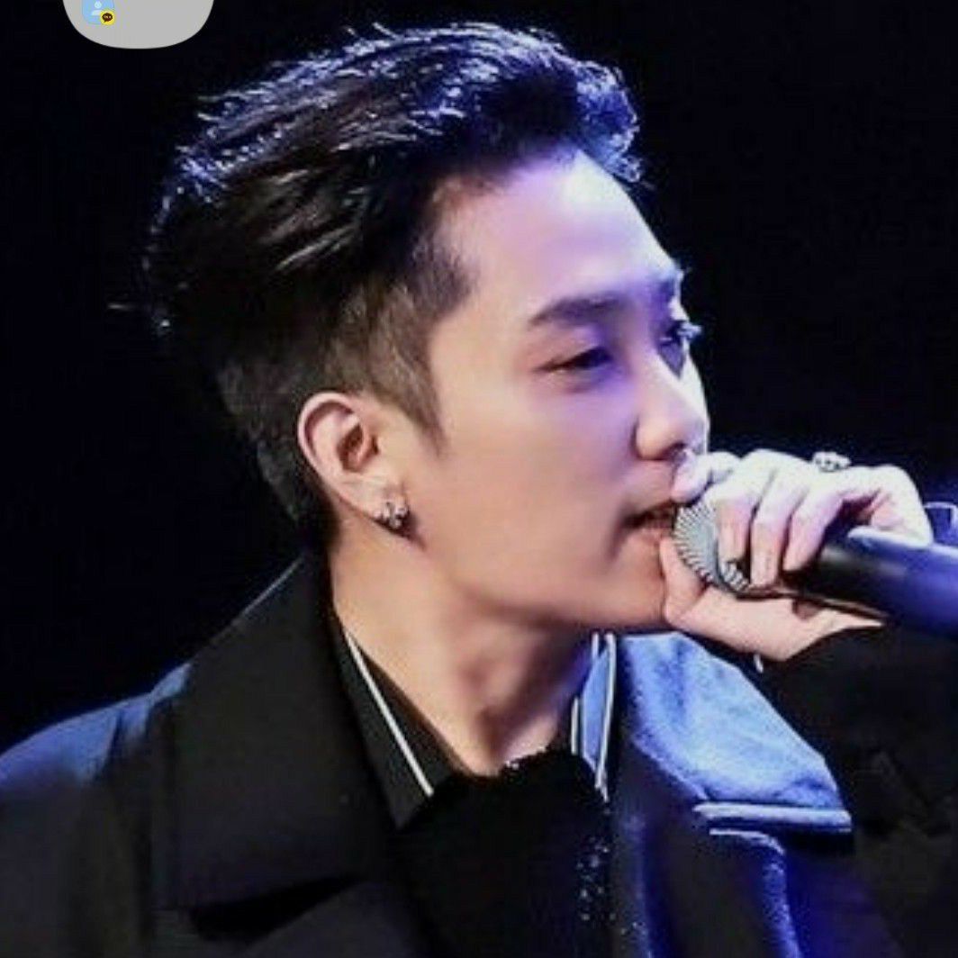 Behind-the-scenes cut of Eun Jiwon (SECHSKIES)