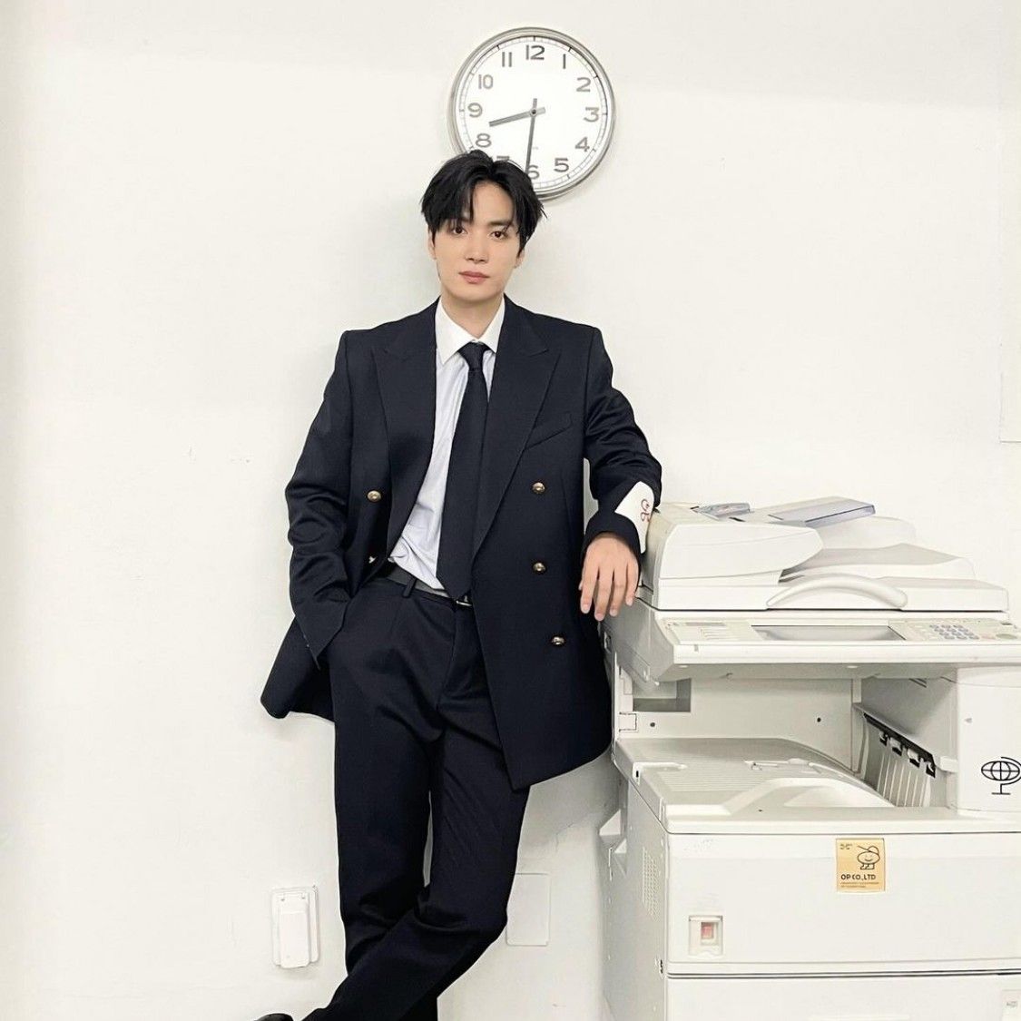 A moment captured by Kim Jonghyeon's fan