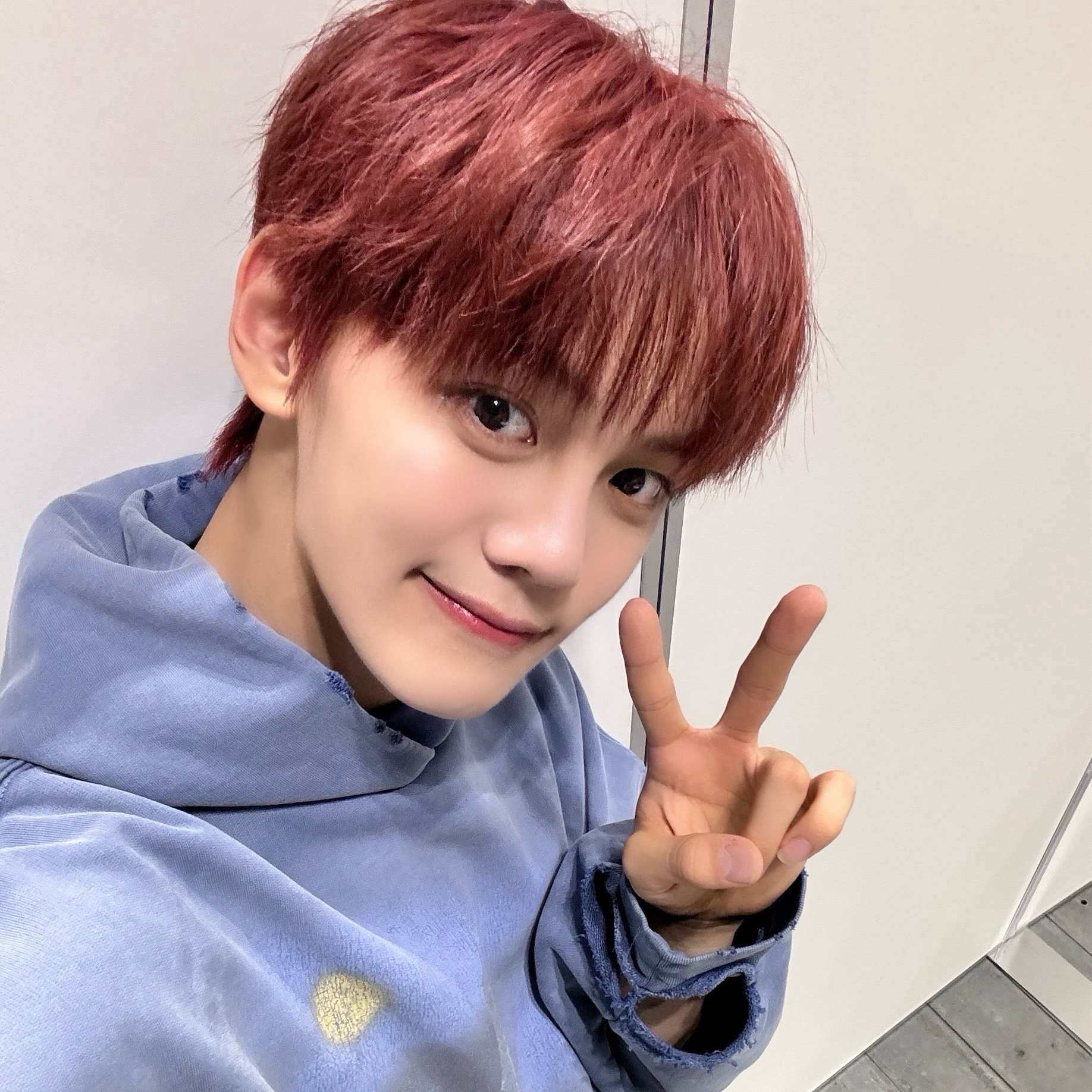Latest photo of Kim Gyuvin (ZEROBASEONE)