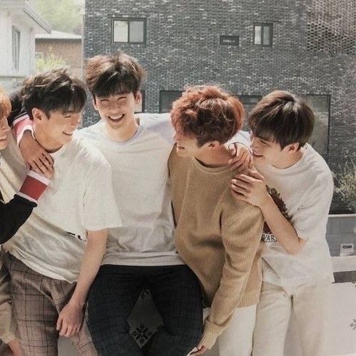 ASTROの最近の活動写真