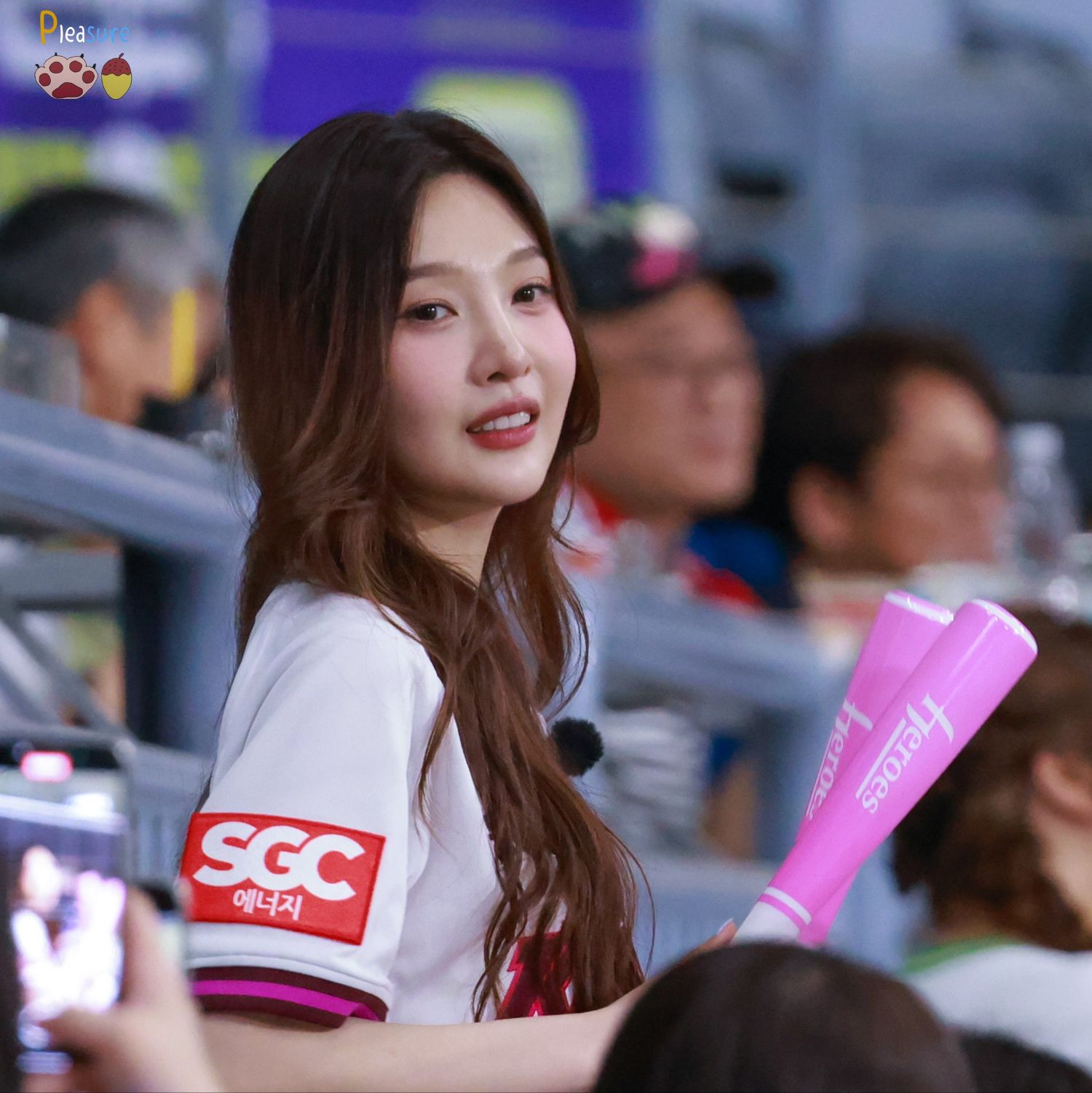 A moment captured by Joy (Red Velvet)'s fan