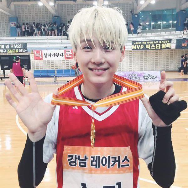 Behind-the-scenes cut of SUGA (BTS)