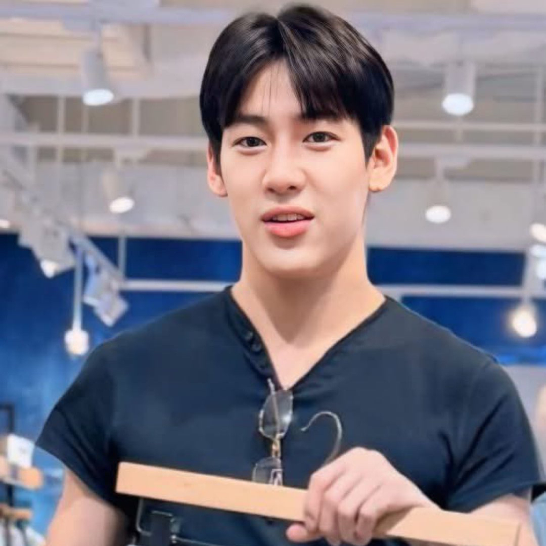 Behind-the-scenes cut of Bambam (GOT7)