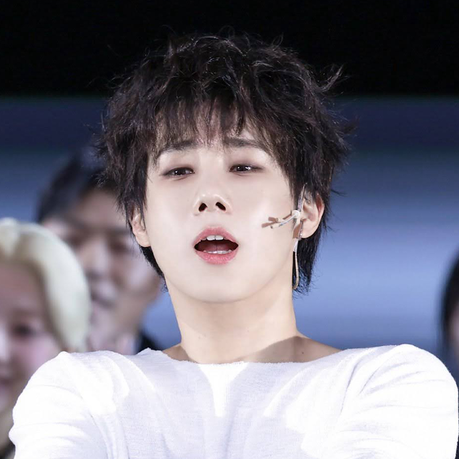 Latest photo of Sungkyu (INFINITE)