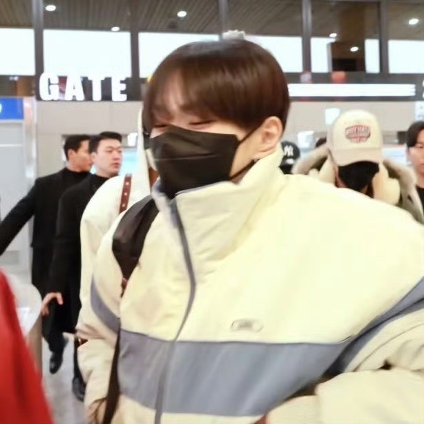 A moment captured by Jungwon (ENHYPEN)'s fan