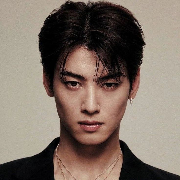 Latest photo of Eunwoo (ASTRO)