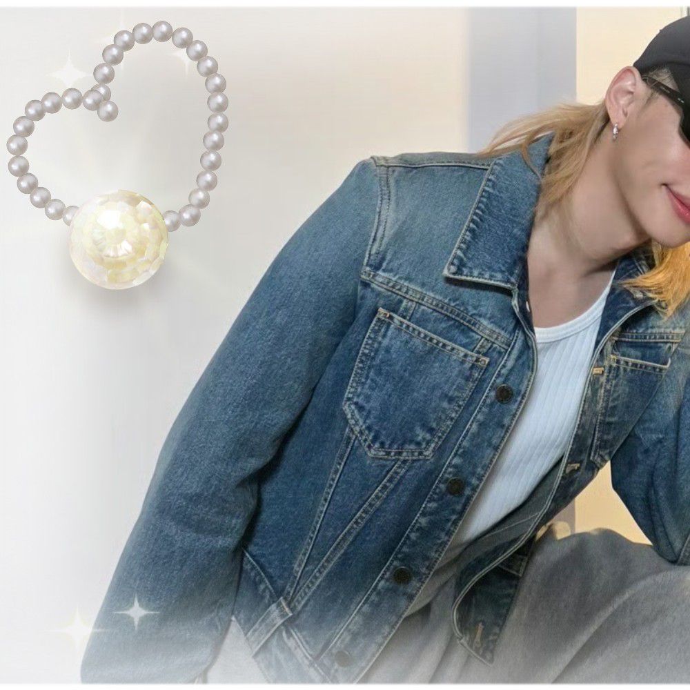 A moment captured by Felix (Stray Kids)'s fan