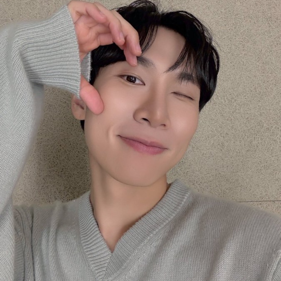Recent activity shot of Seo Eunkwang (BTOB)