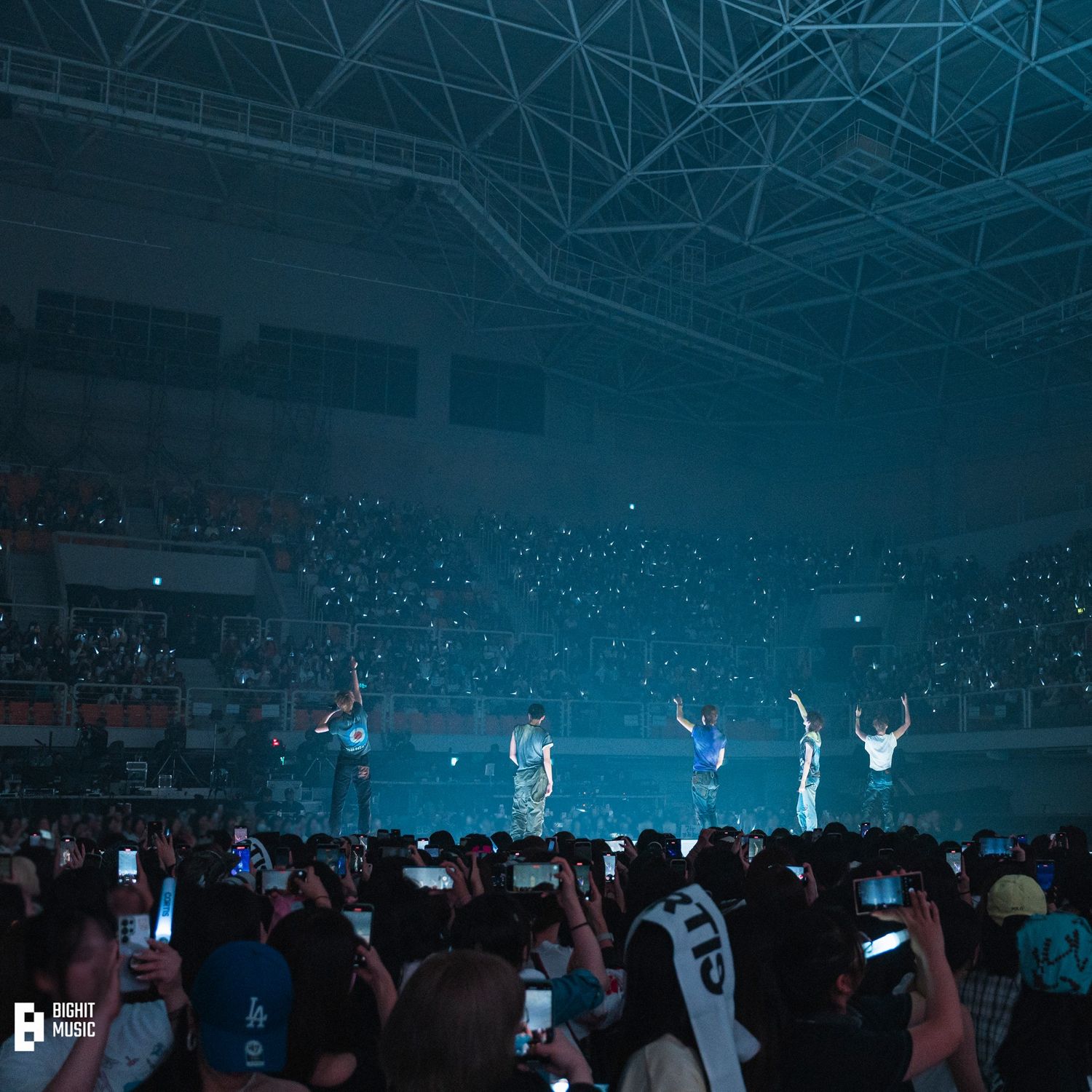 Behind-the-scenes cut of CORTIS