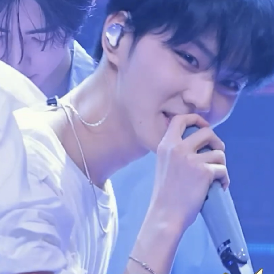 Behind-the-scenes cut of Jungwon (ENHYPEN)