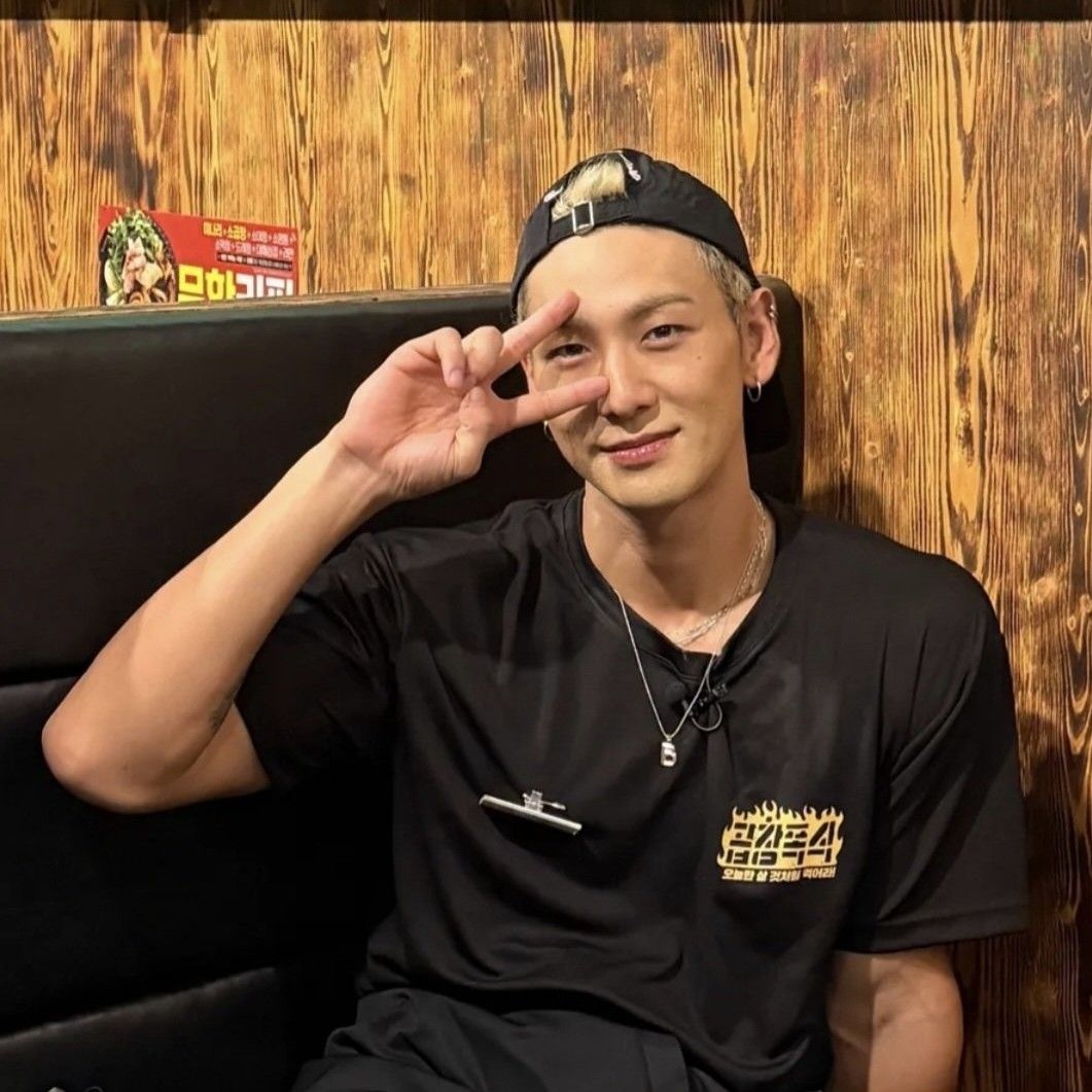 Behind-the-scenes cut of Baekho