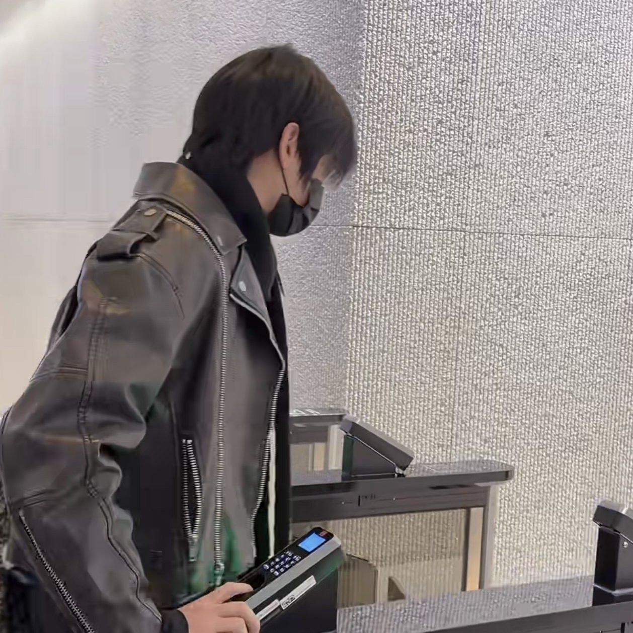 Behind-the-scenes cut of Nicholas (SMTR25)