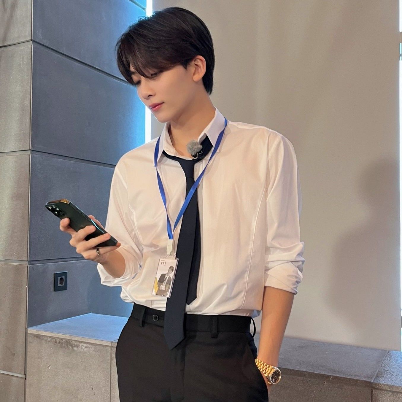 A moment captured by Jeonghan (SEVENTEEN)'s fan