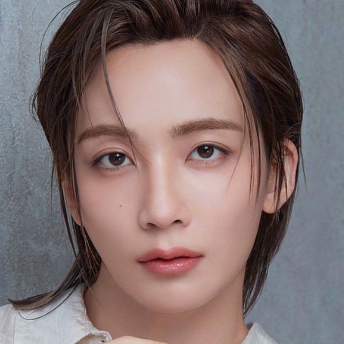 Latest photo of Jeonghan (SEVENTEEN)