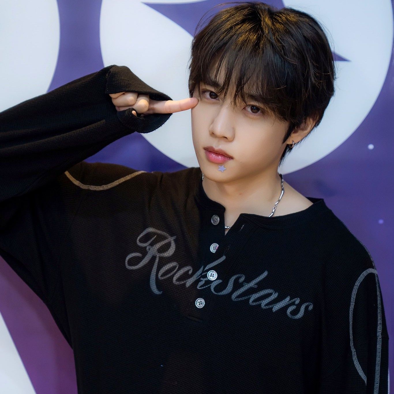 善旴 (THE BOYZ)的幕后花絮