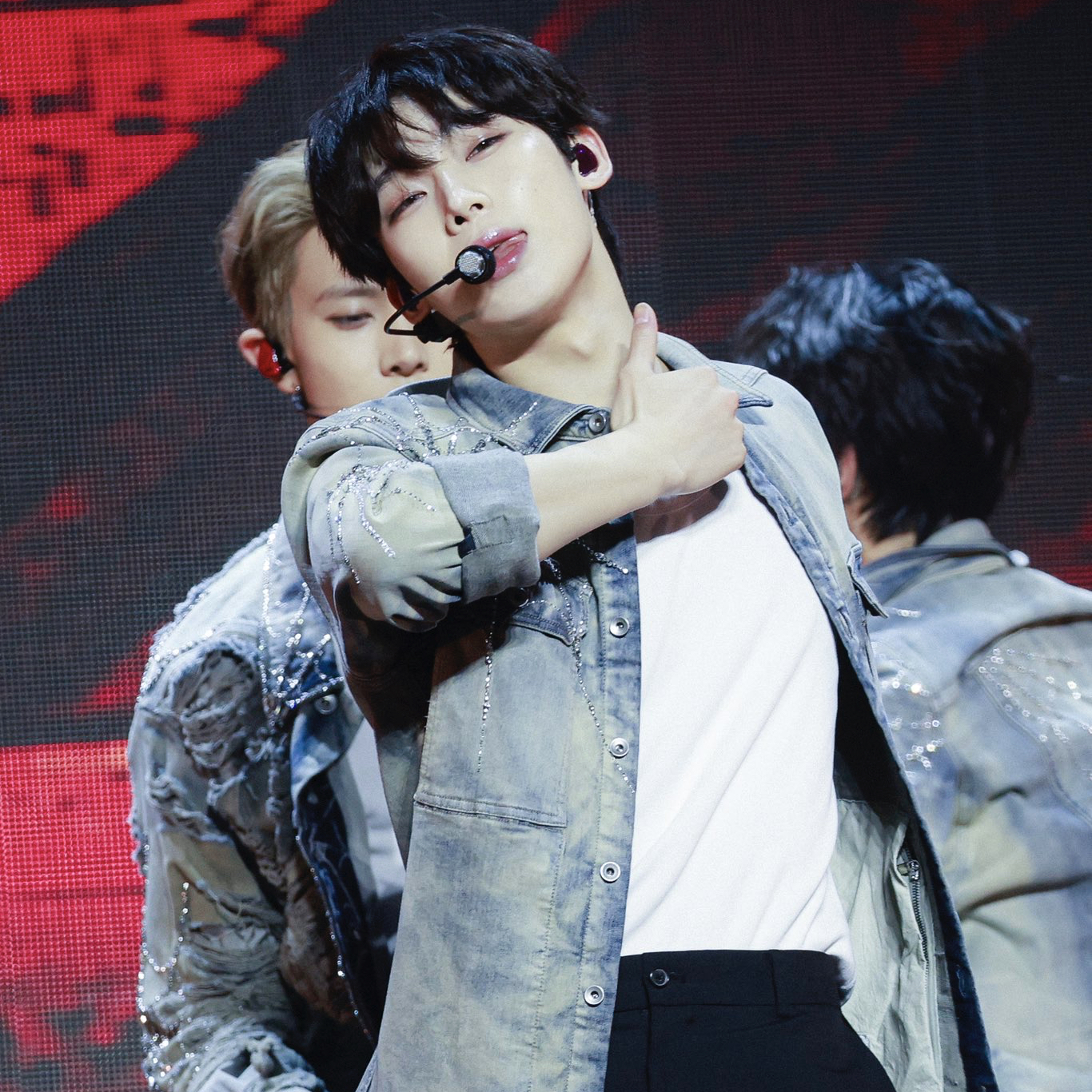 A moment captured by Sunoo (ENHYPEN)'s fan