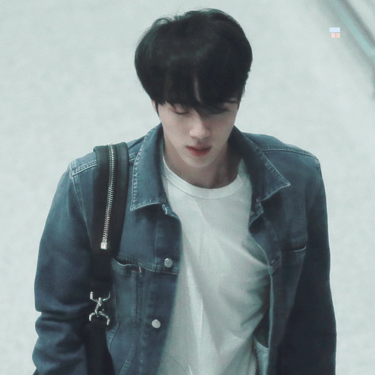 Foto terbaru Jin (BTS)