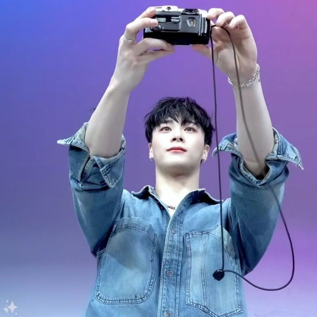 A moment captured by Moonbin (ASTRO)'s fan