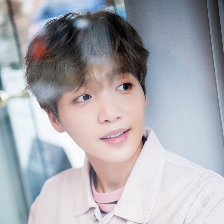Recent activity shot of Jeong Sewoon