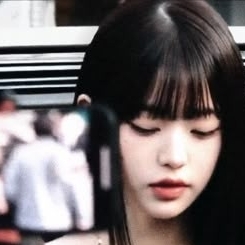 Behind-the-scenes cut of Jang Wonyoung (IVE)