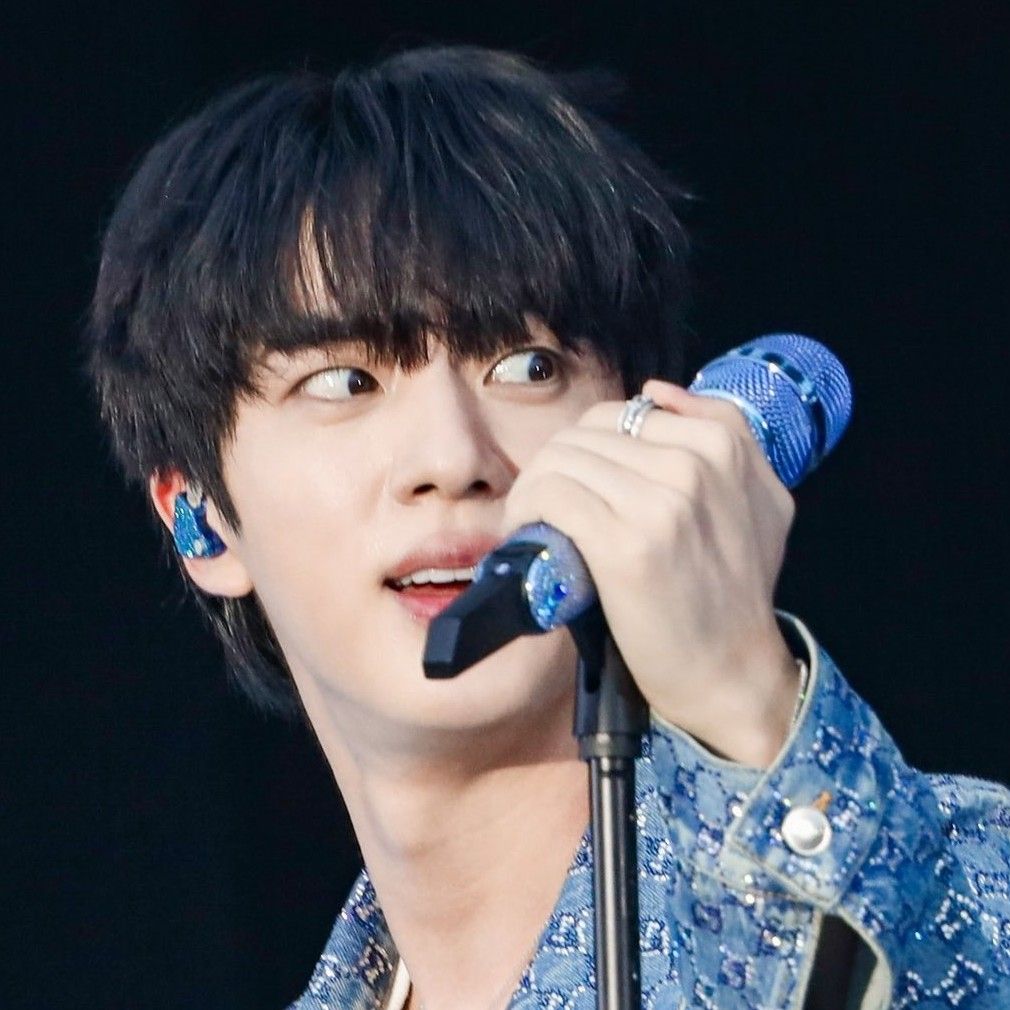 Behind-the-scenes cut of Jin (BTS)