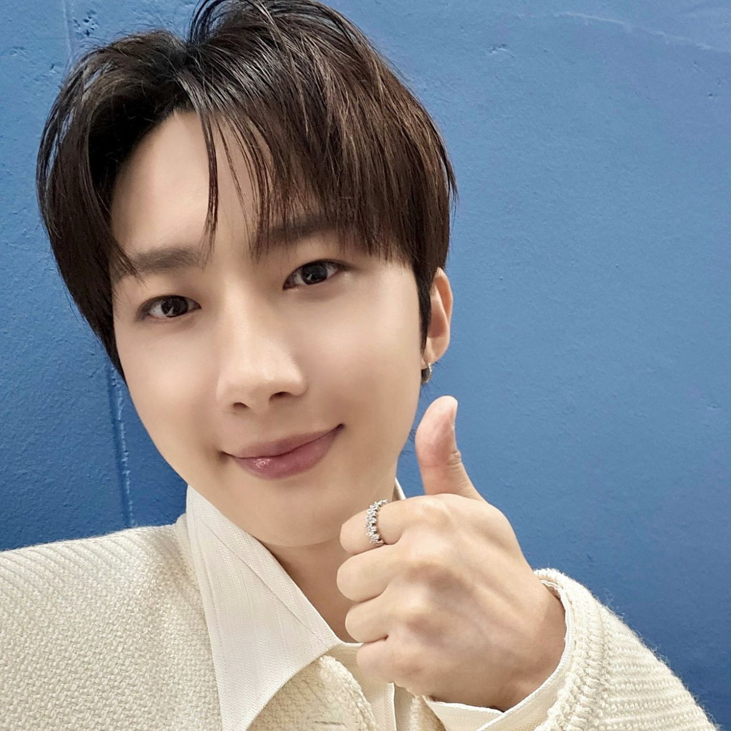 Latest photo of Hui (PENTAGON)