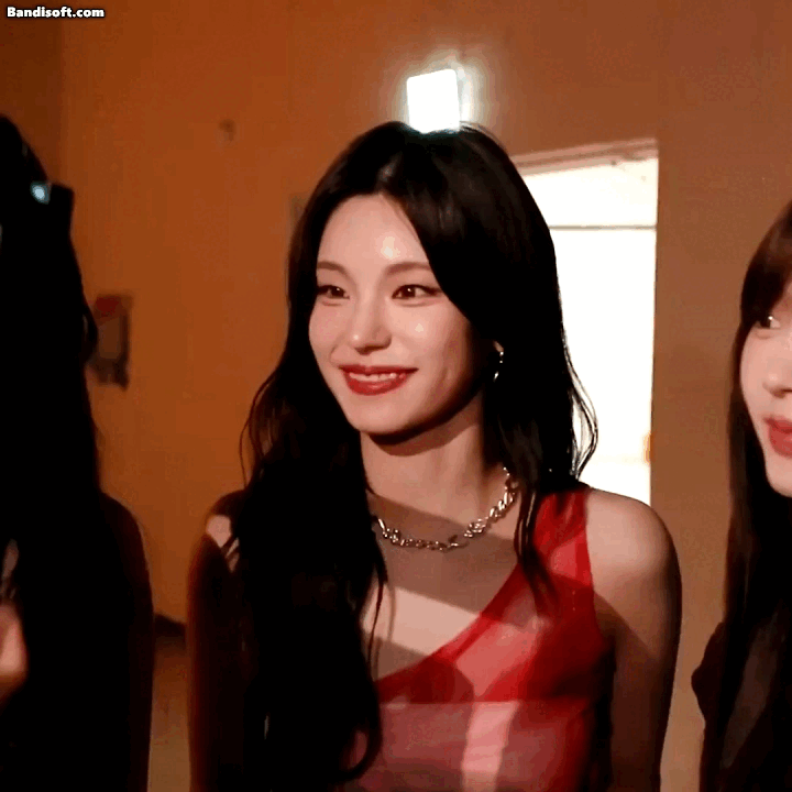 A moment captured by Yeji (ITZY)'s fan