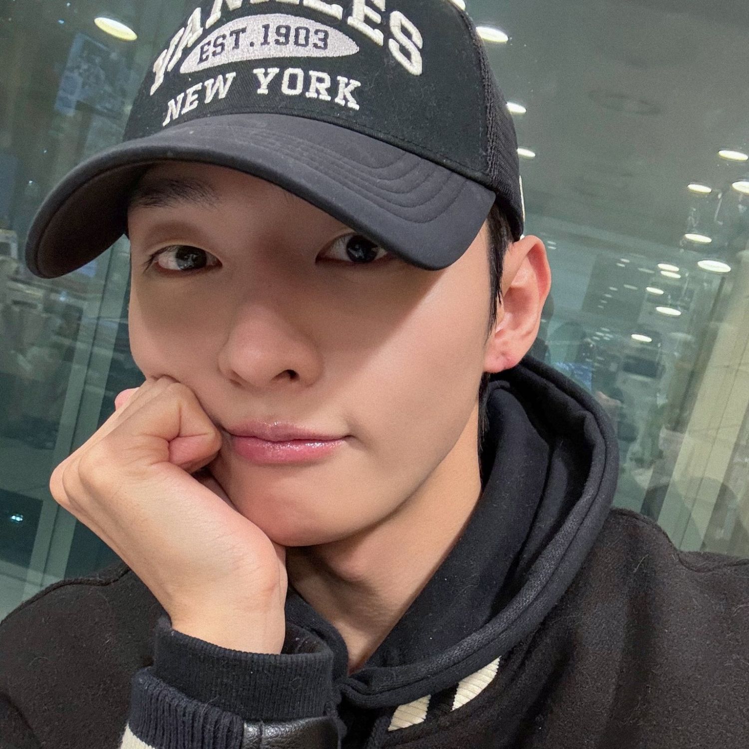 Latest photo of Yoon Jisung