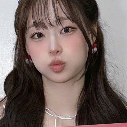 Chuu的最新活动照片