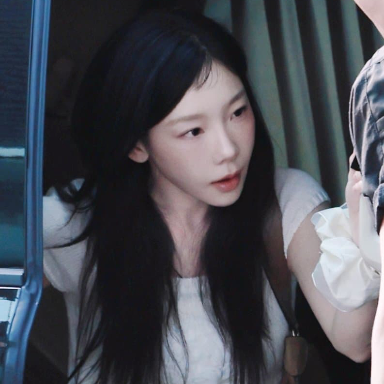 Latest photo of Taeyeon (Girls' Generation)