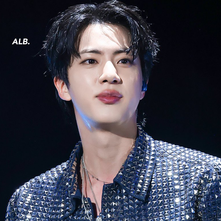 ジン (BTS)の最新写真