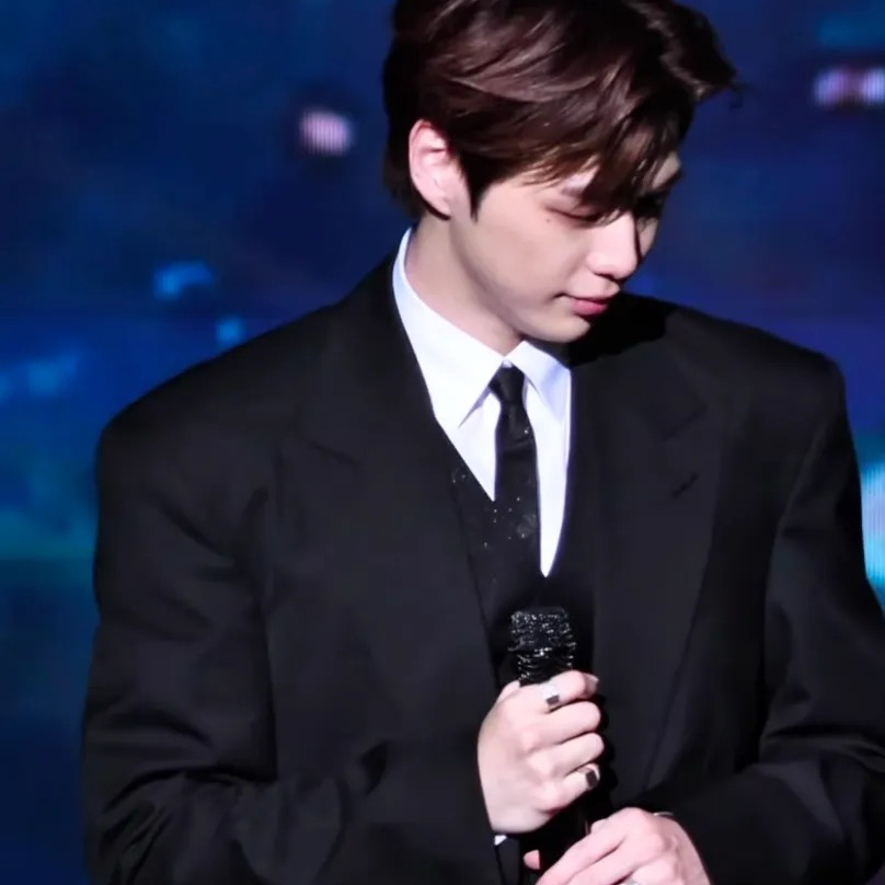 강다니엘의 최신 사진