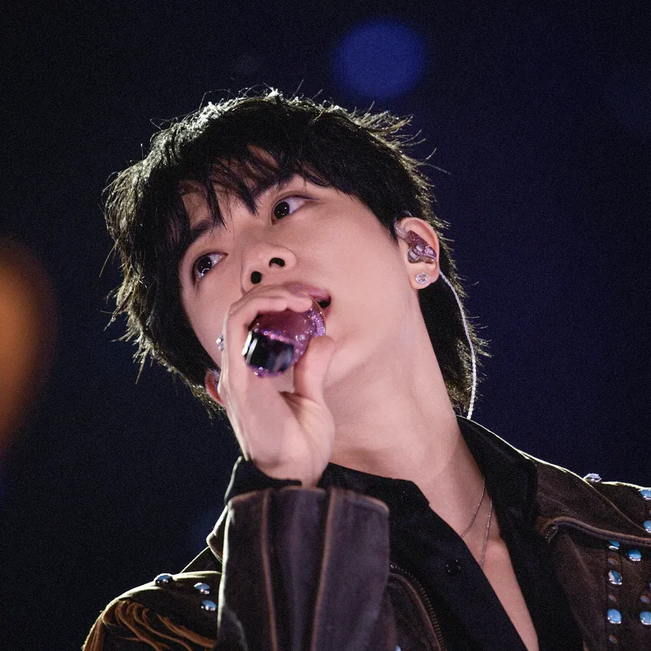 Behind-the-scenes cut of Jin (BTS)