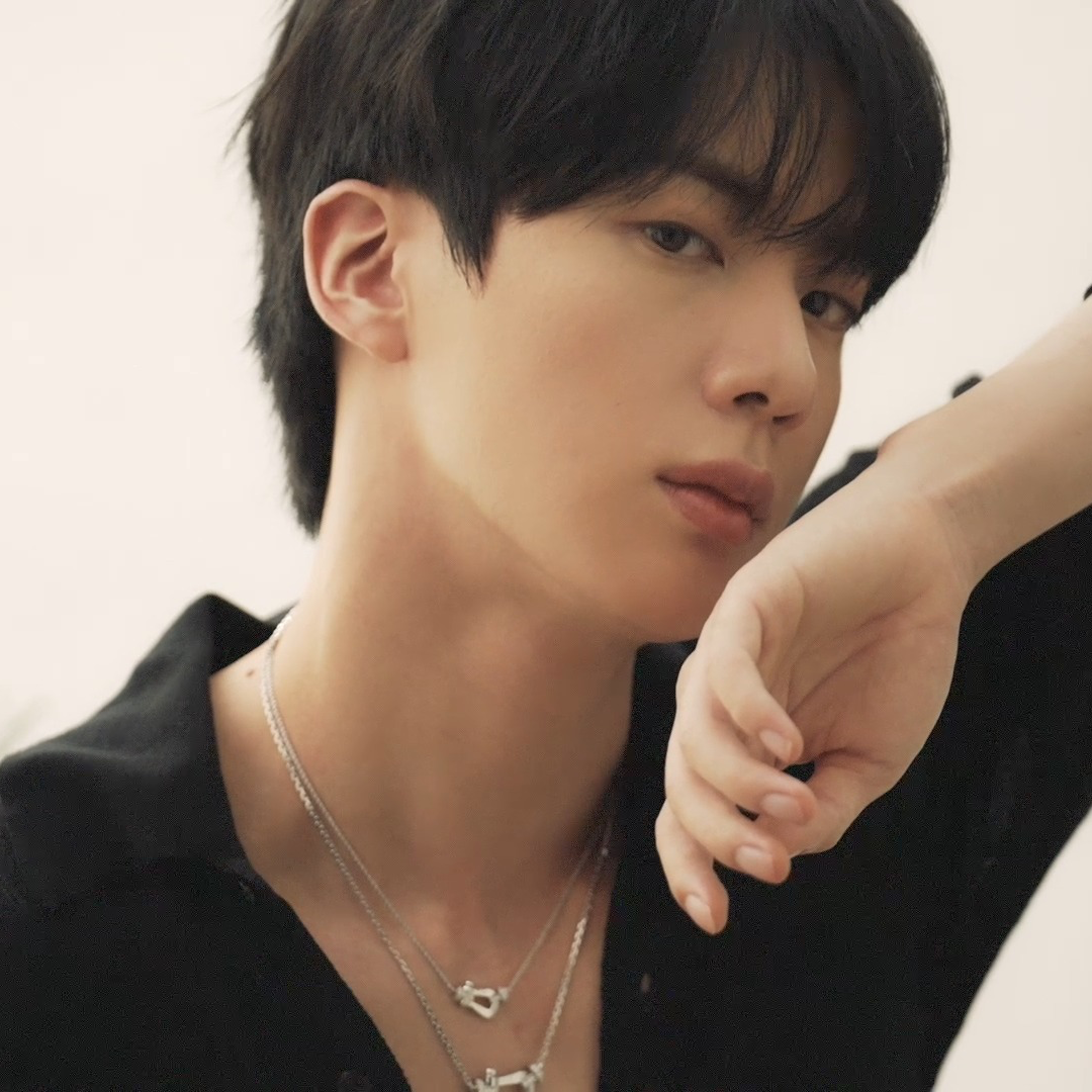Behind-the-scenes cut of Jin (BTS)