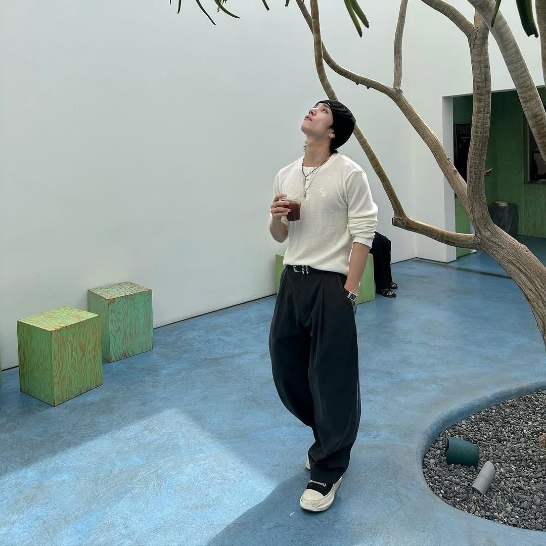 Latest photo of Joshua (SEVENTEEN)