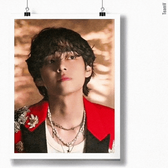 V (防彈少年團)的最新照片