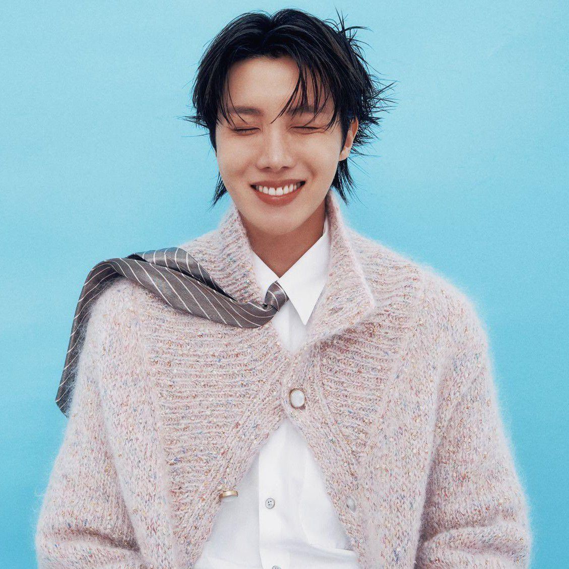 Momen yang diabadikan oleh penggemar j-hope (BTS)