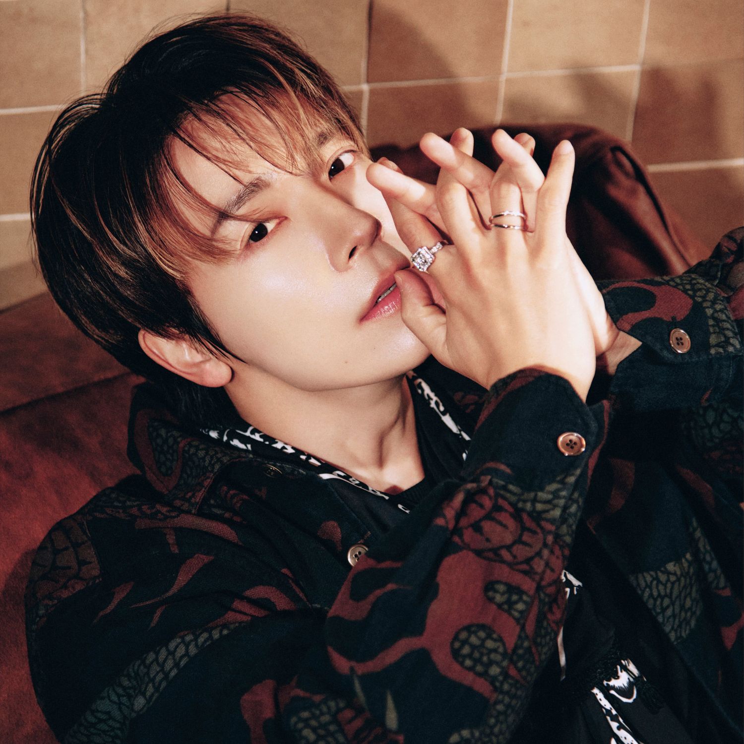 Behind-the-scenes cut of Donghae (Super Junior)