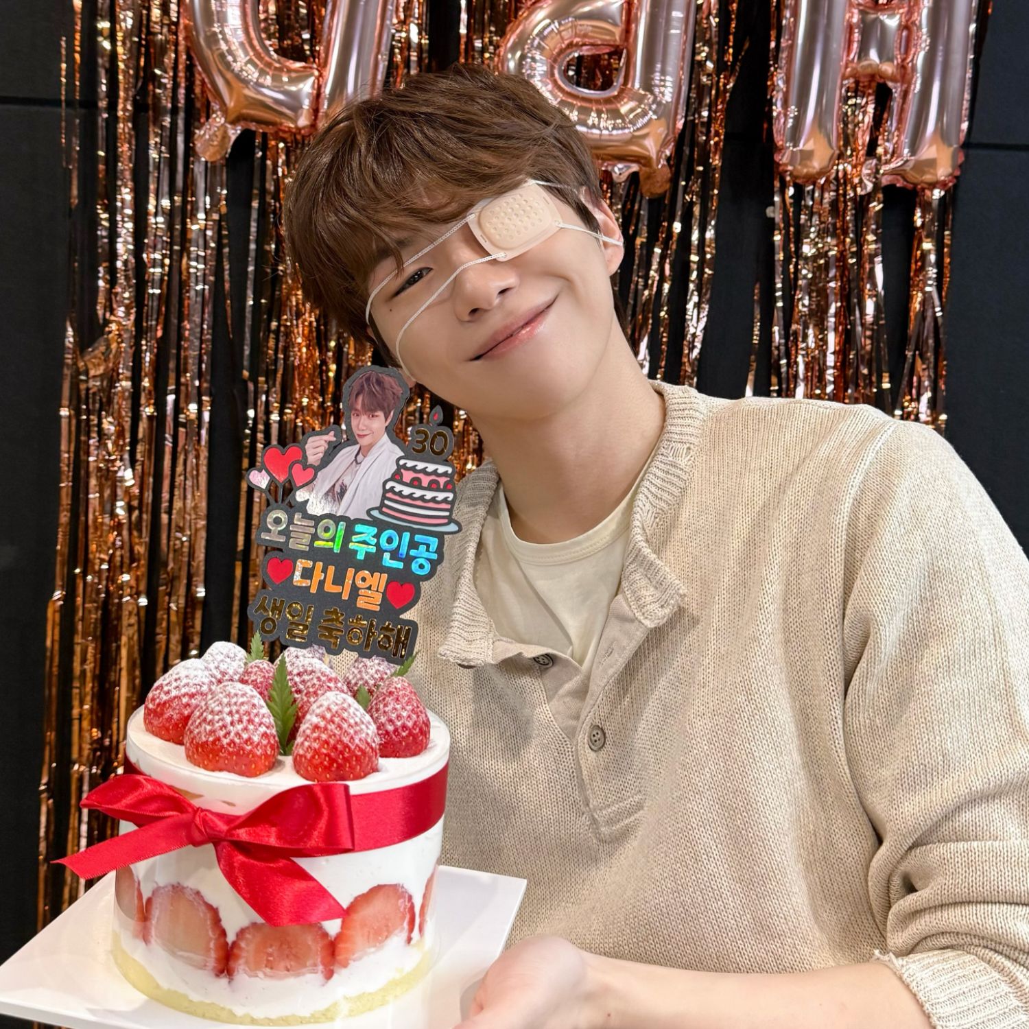 강다니엘의 비하인드 컷