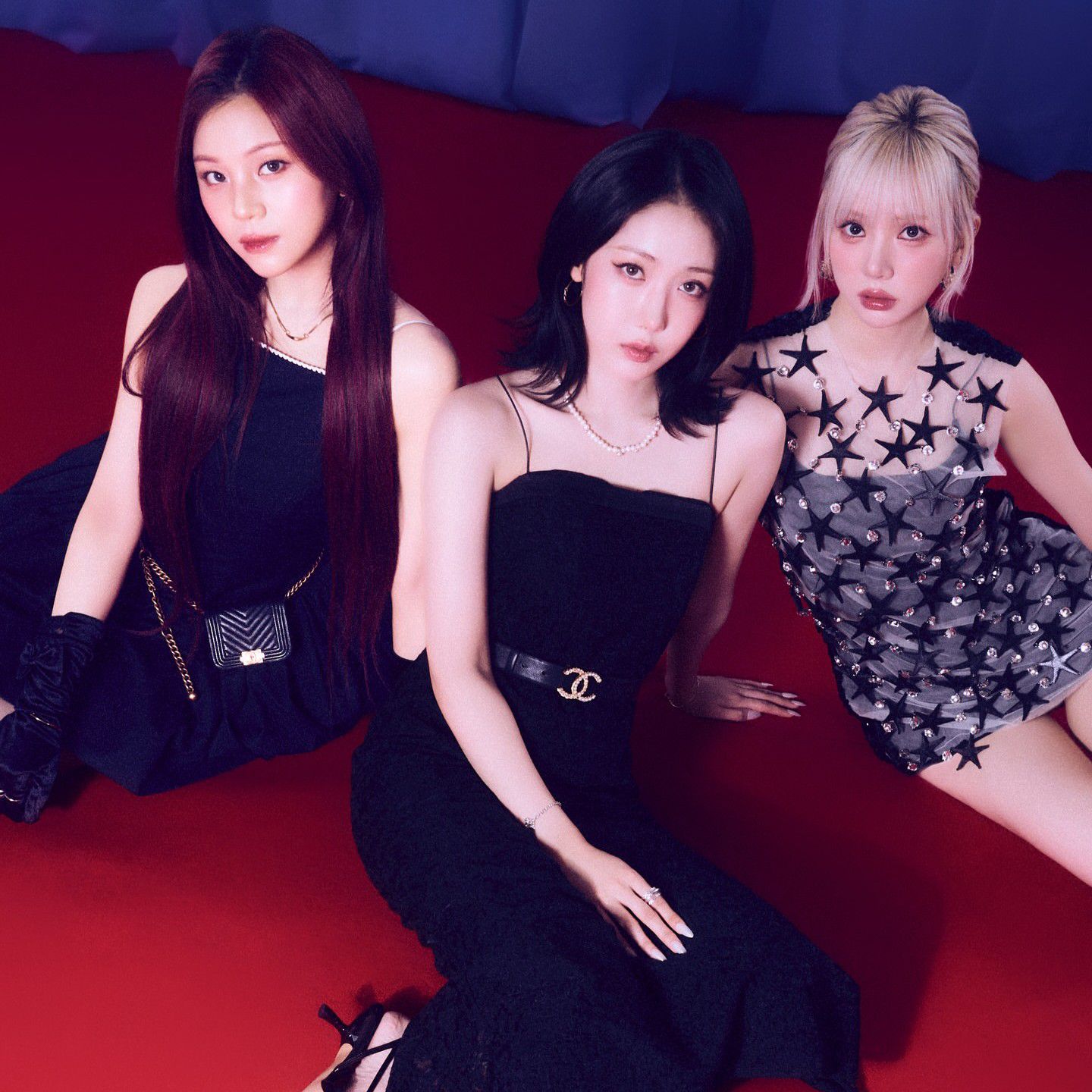 Behind-the-scenes cut of VIVIZ