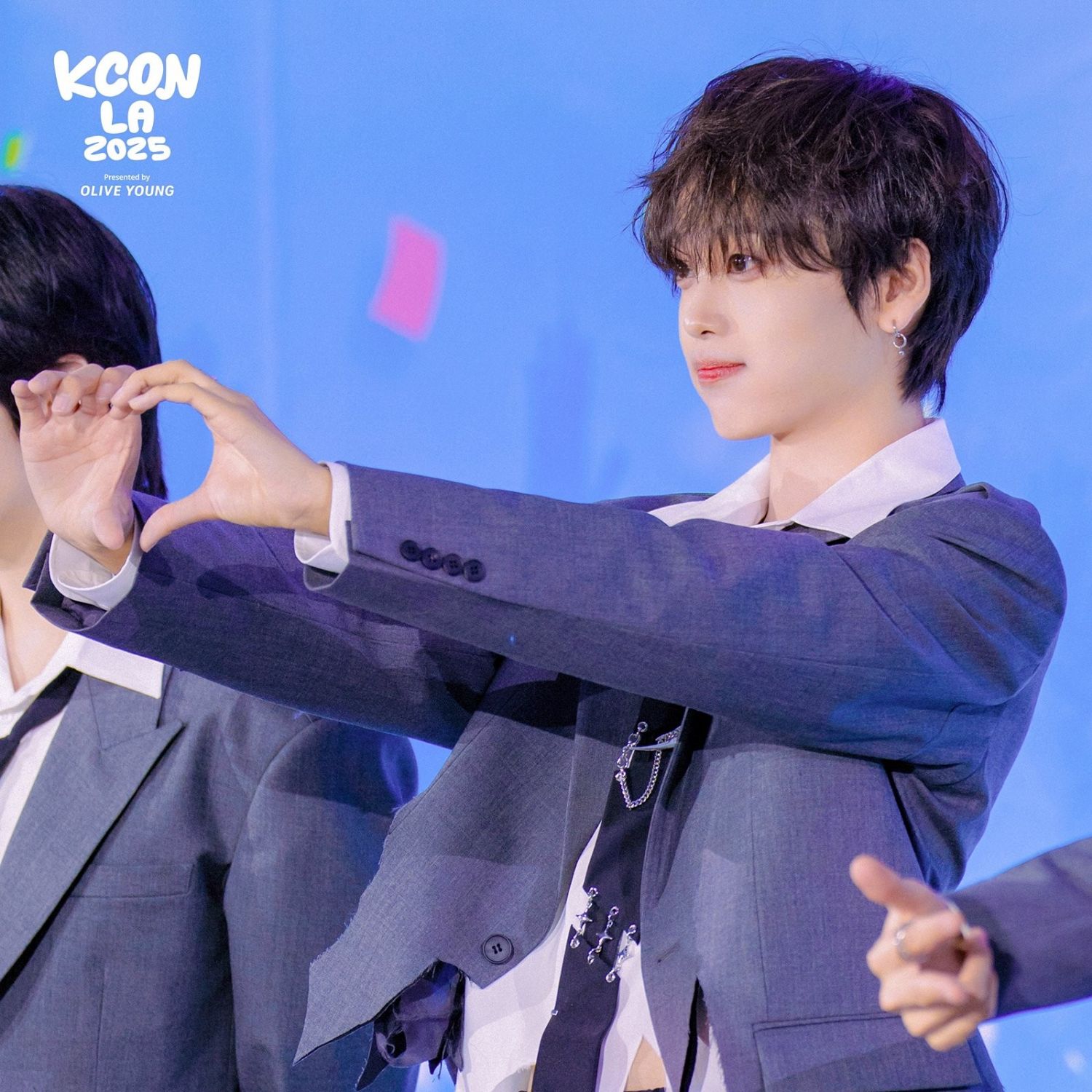 A moment captured by Hyeongjun (CRAVITY)'s fan