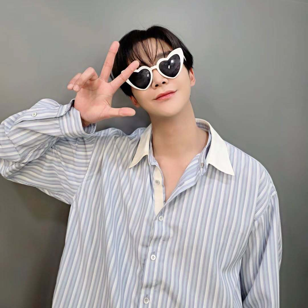 Behind-the-scenes cut of Rowoon