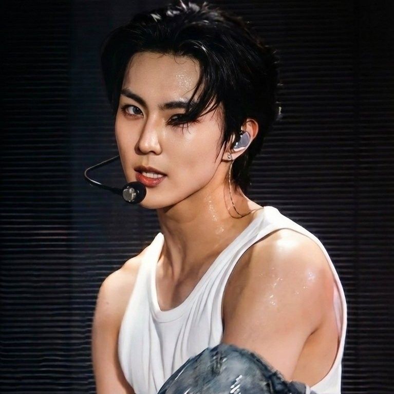 Recent activity shot of Jungwon (ENHYPEN)