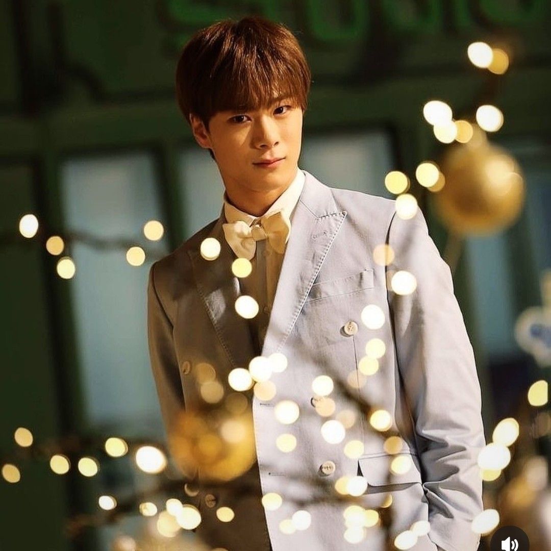 Behind-the-scenes cut of Moonbin (ASTRO)