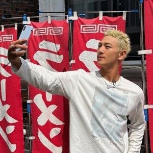 Behind-the-scenes cut of Baekho