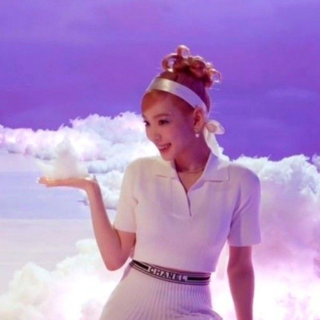 Recent activity shot of Taeyeon (Girls' Generation)
