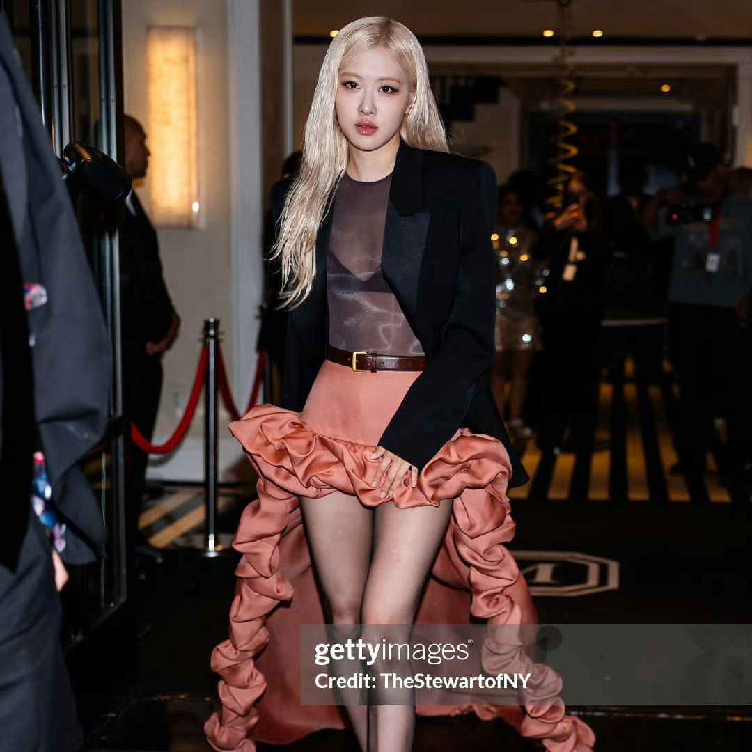 Recent activity shot of ROSÉ (BLACKPINK)