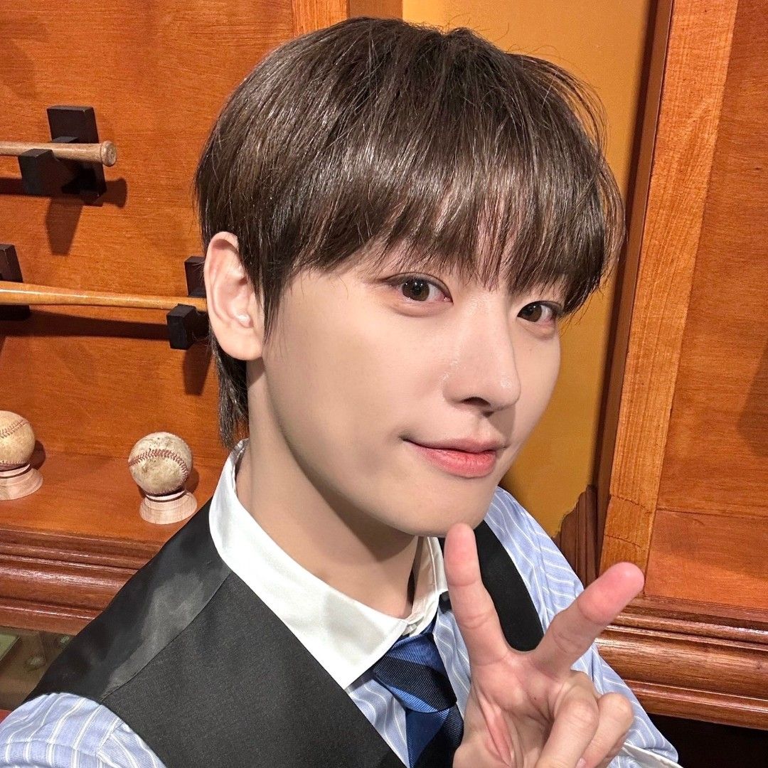 Behind-the-scenes cut of Inseong (SF9)