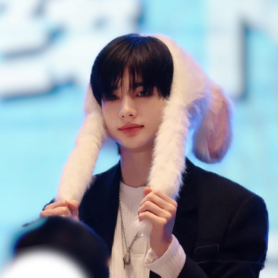 A moment captured by Hyunjin (Stray Kids)'s fan