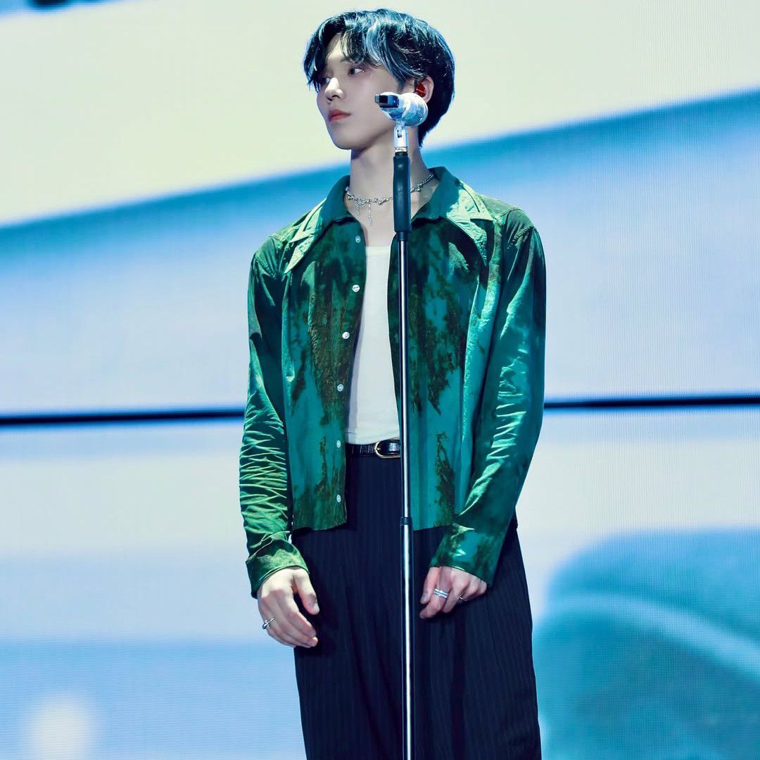 A moment captured by Rocky's fan